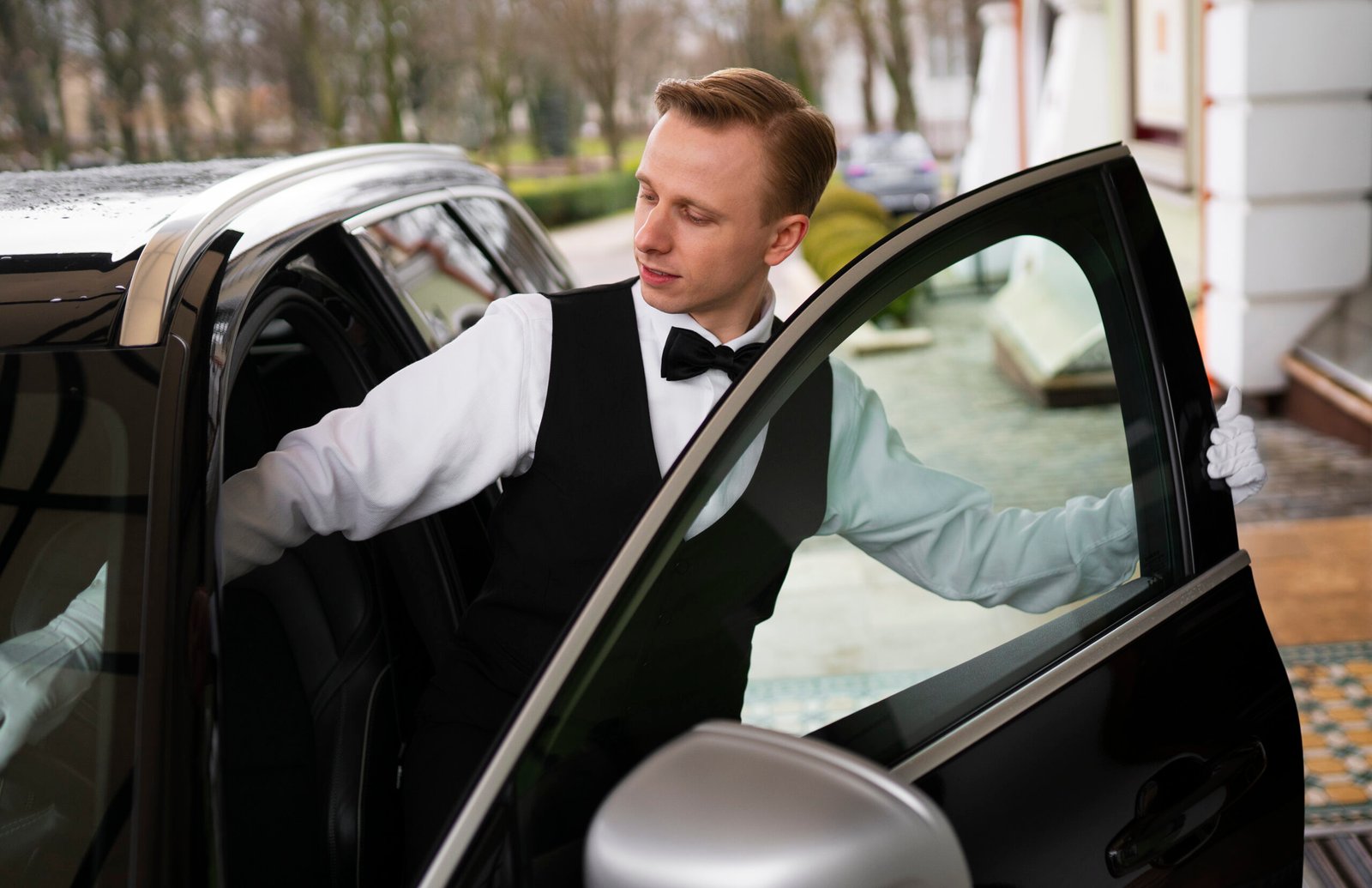 Location de Voiture de Luxe avec Chauffeur à Paris : Un Voyage d’Excellence